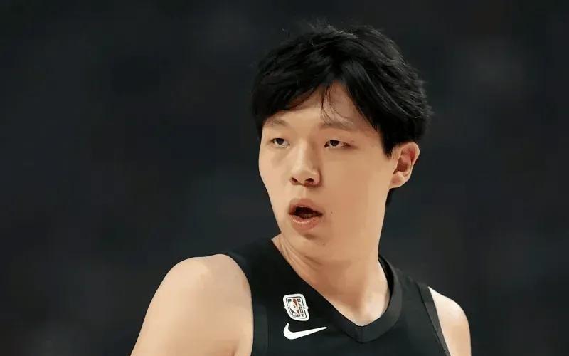 杨瀚森G联赛19分！7天6赛疲惫感拉满！护框+力量蜕变，目标成大洛