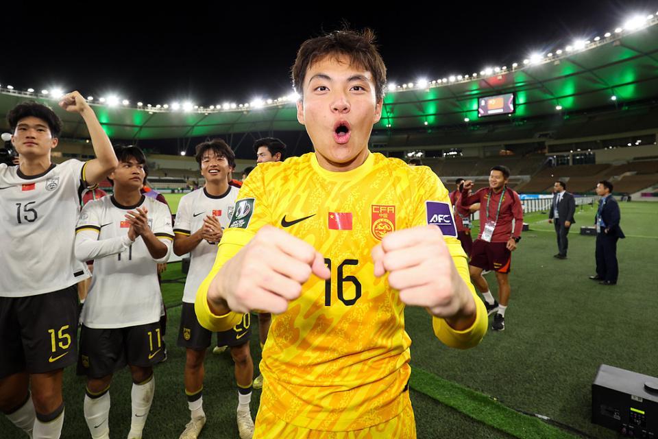 央视确认！3家中超争冠队欲签李昊，欧洲队也在关注，身价2000万