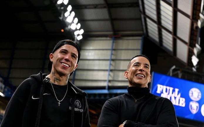 联动，恩佐邀请波多黎各歌手洋基老爹现场观看切尔西欧冠比赛