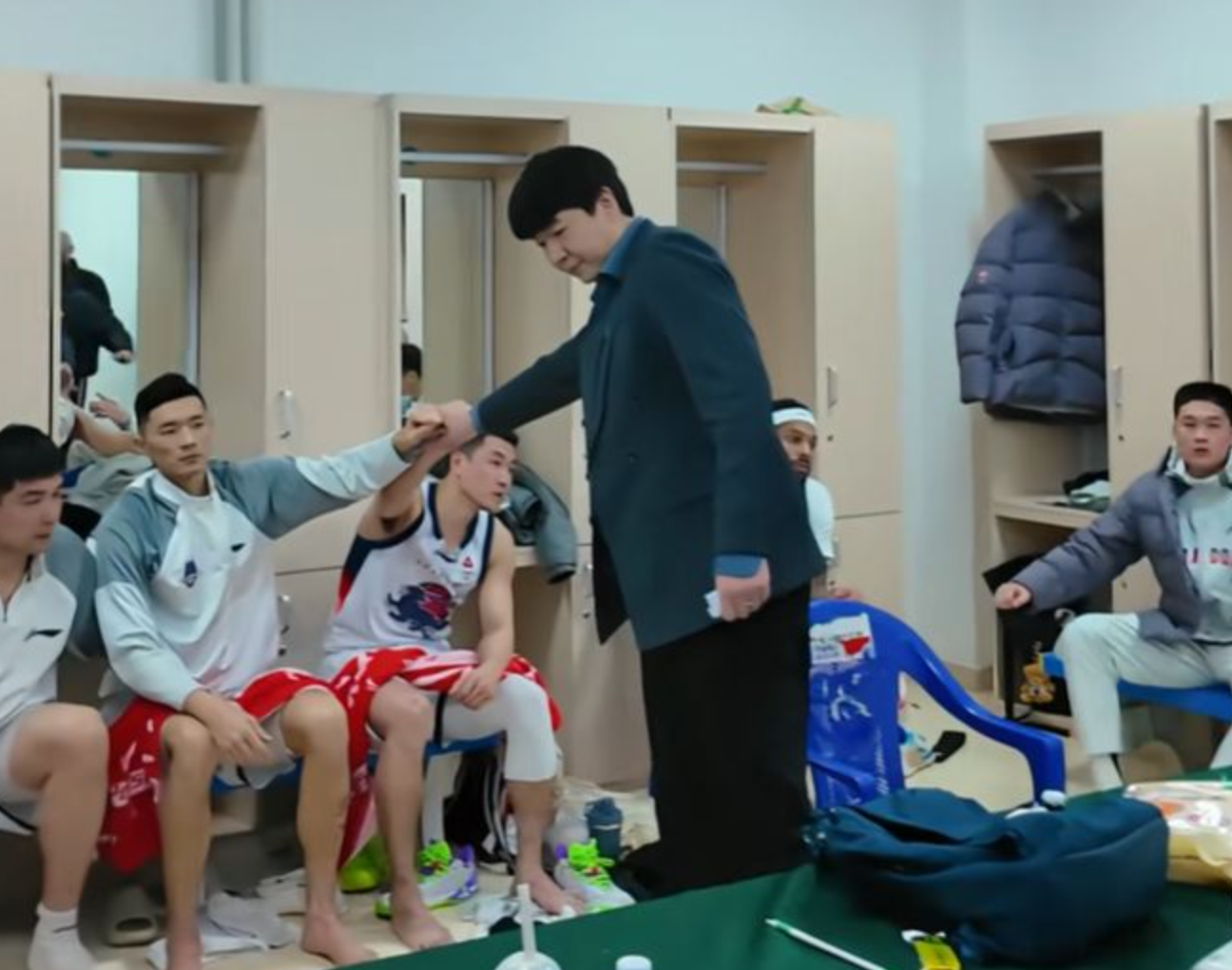 赢辽宁5分！山东队连续庆祝，邱彪更衣室讲话内容曝光