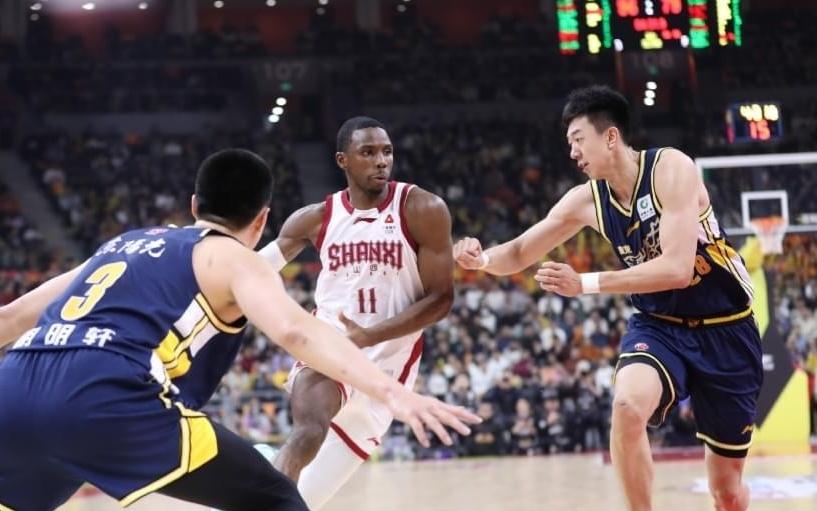 CBA本赛季最火爆一战！广东山西杀疯了：狂送69犯79罚冲突不断！