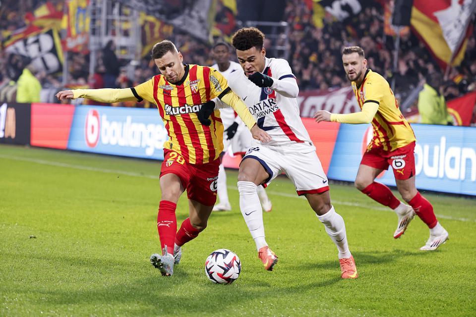 仅差1分！法甲争冠对手拒延期官方硬刚：凭啥要为巴黎冲欧冠让路