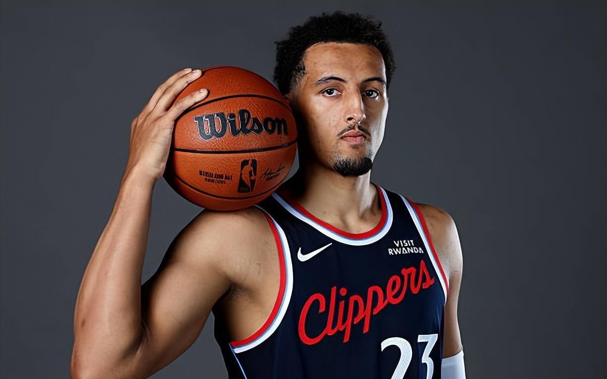 攻防两端都有出色表现！快船锋线新星能否争取到留队的机会呢