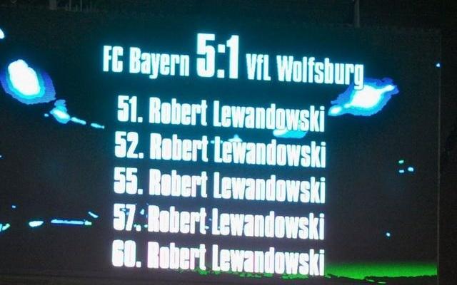 一晃10年！2015年的今天莱万上演9分钟5球神迹，前无古人后无来者