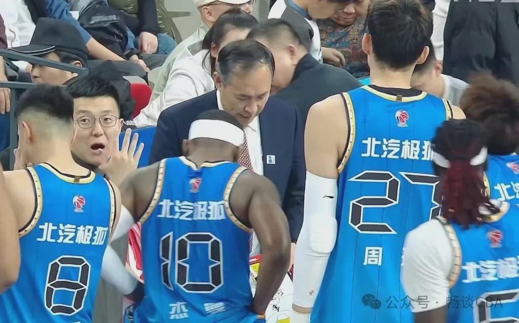 广东客战北控，徐杰缺阵杜锋扶正胡明轩北京再战广厦CCTV5直播