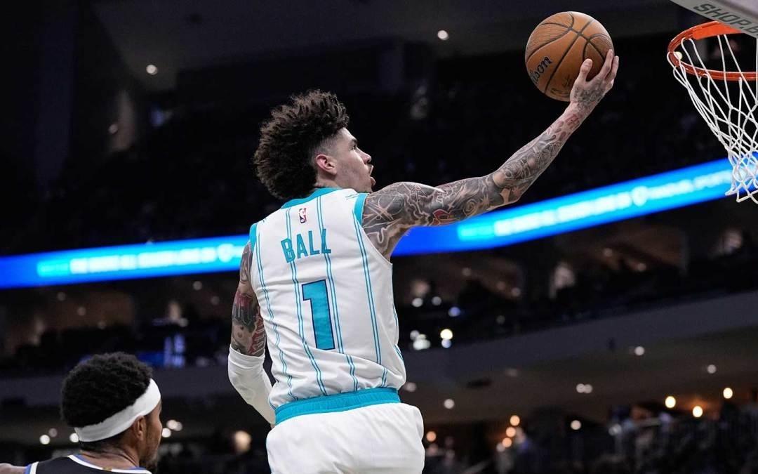 NBA名宿阿朗佐莫宁表示，他不知道拉梅洛鲍尔的未来会如何