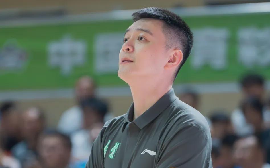 冰火两重天！广东再签NBA级小前锋！顶配四外援，完爆辽篮引援