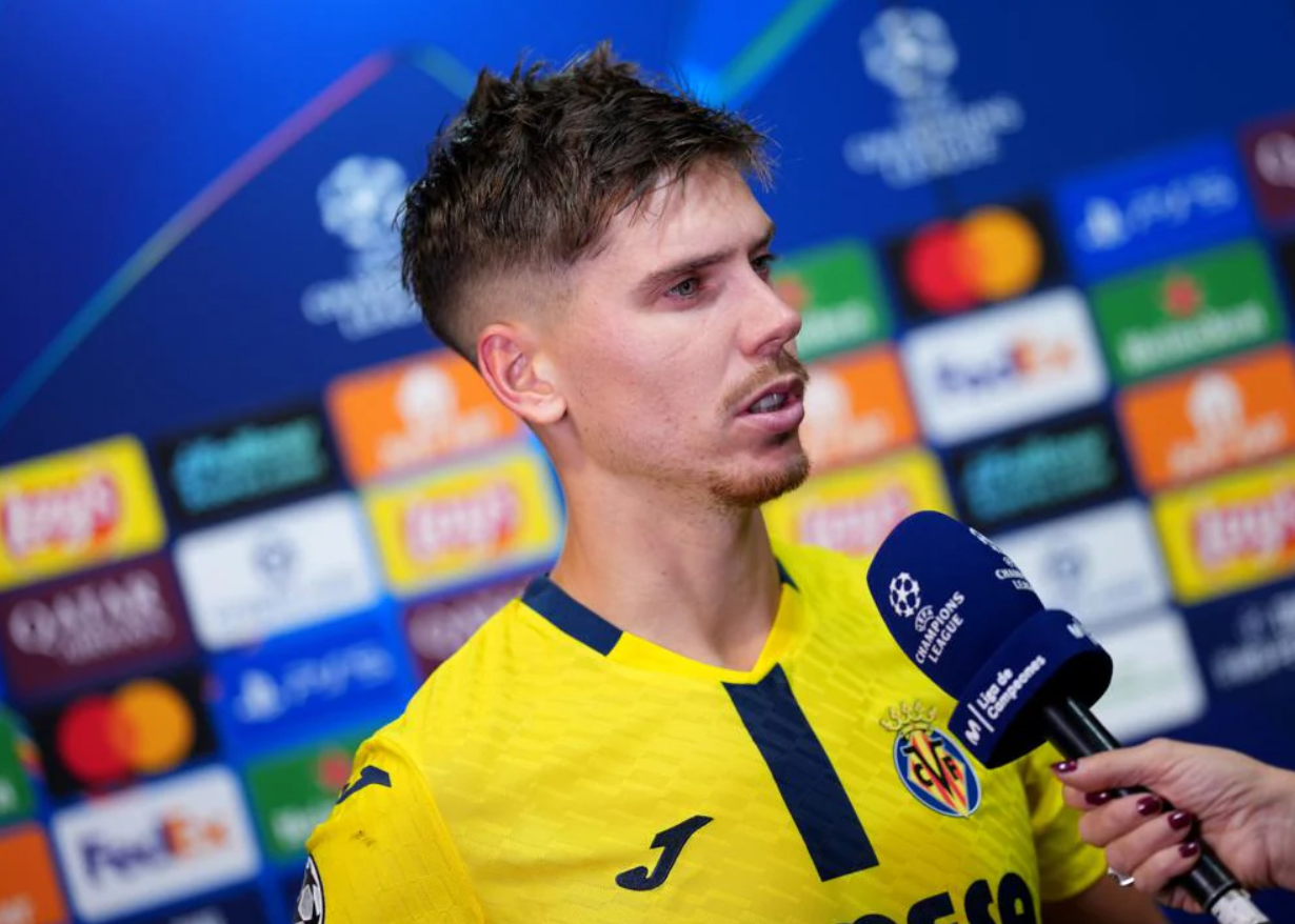 黄潜后卫:这样的结果令人苦涩,对阵曼城始终都要全神贯注