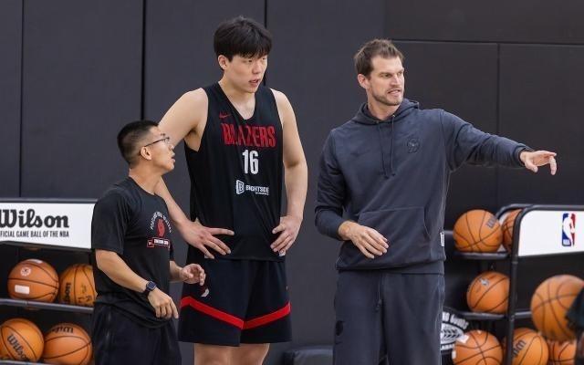 开拓者主帅：暂不增加小杨时间常规赛