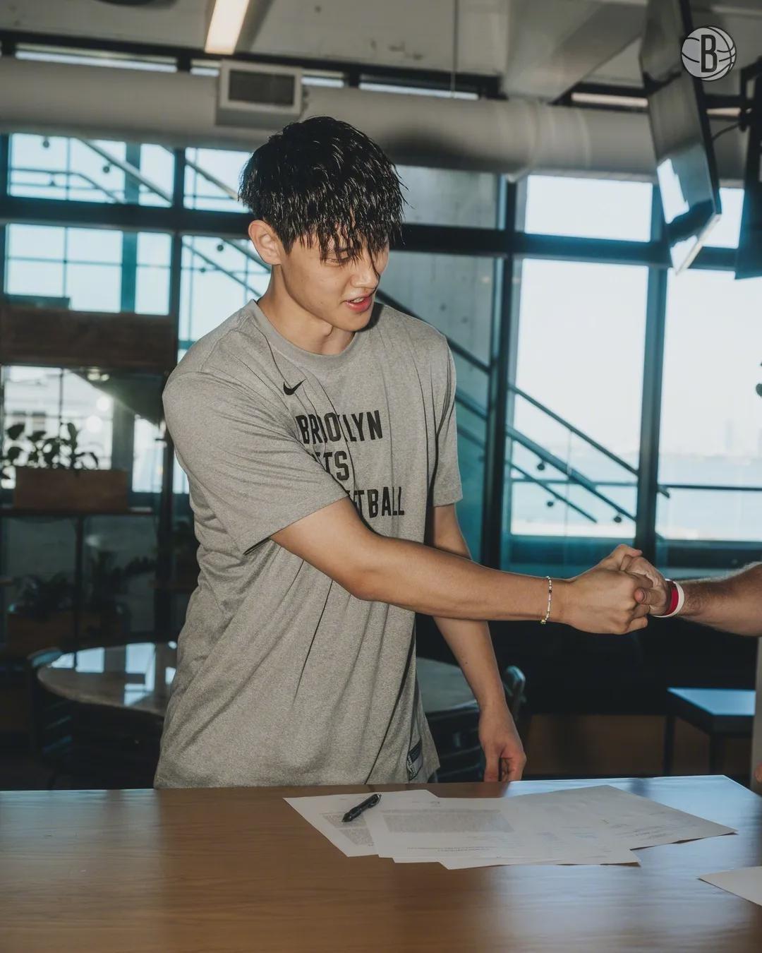 官宣！曾凡博正式加盟！又一个中国球员登陆NBA