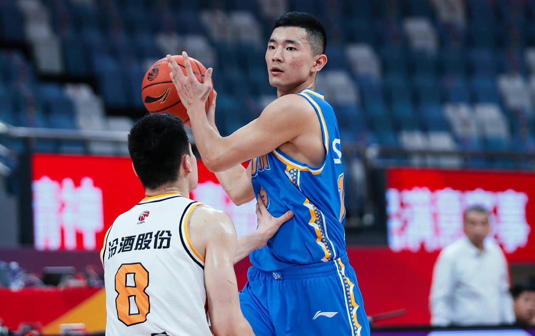 CBA山东队18人名单出炉！引进陈林坚，刘毅续约1年，4人上一队