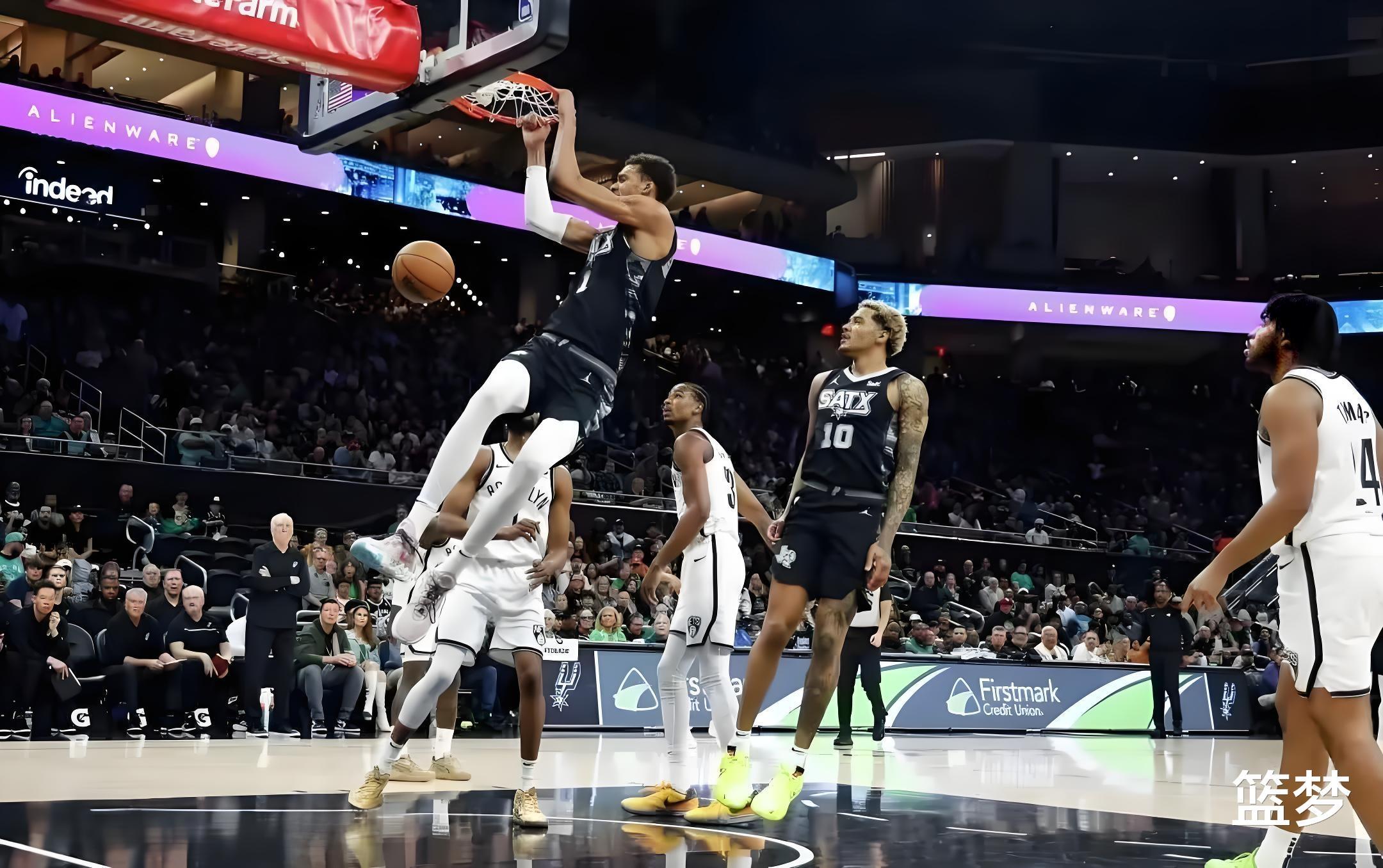 五连胜!联盟诞生新的超巨,西部各队小心了,本赛季他彻底进化了