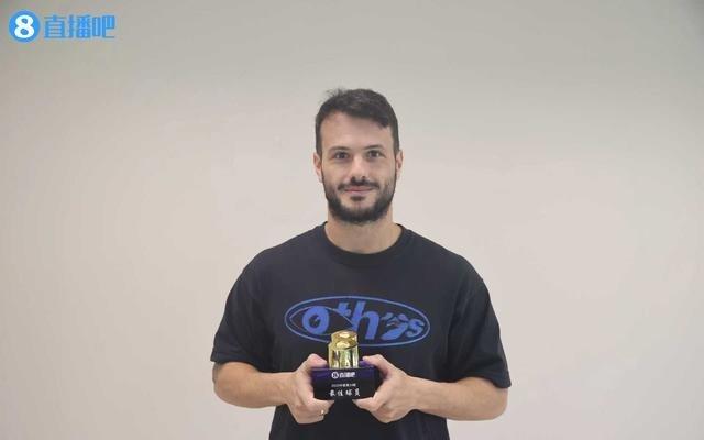 【直播吧中超最佳】瓦科领奖“大四喜”，喊你来盖楼送签名球衣