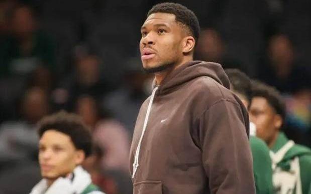 字母哥自评联盟前五新赛季担任“控锋”率队冲杀