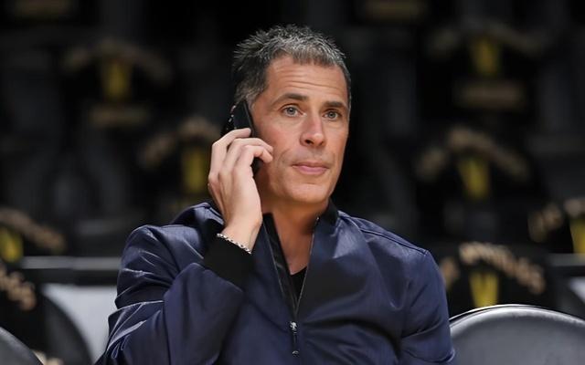 降薪留守！詹姆斯有条件！佩林卡回应：我不做主！