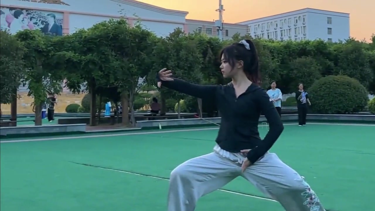 为什么后面还能变身？