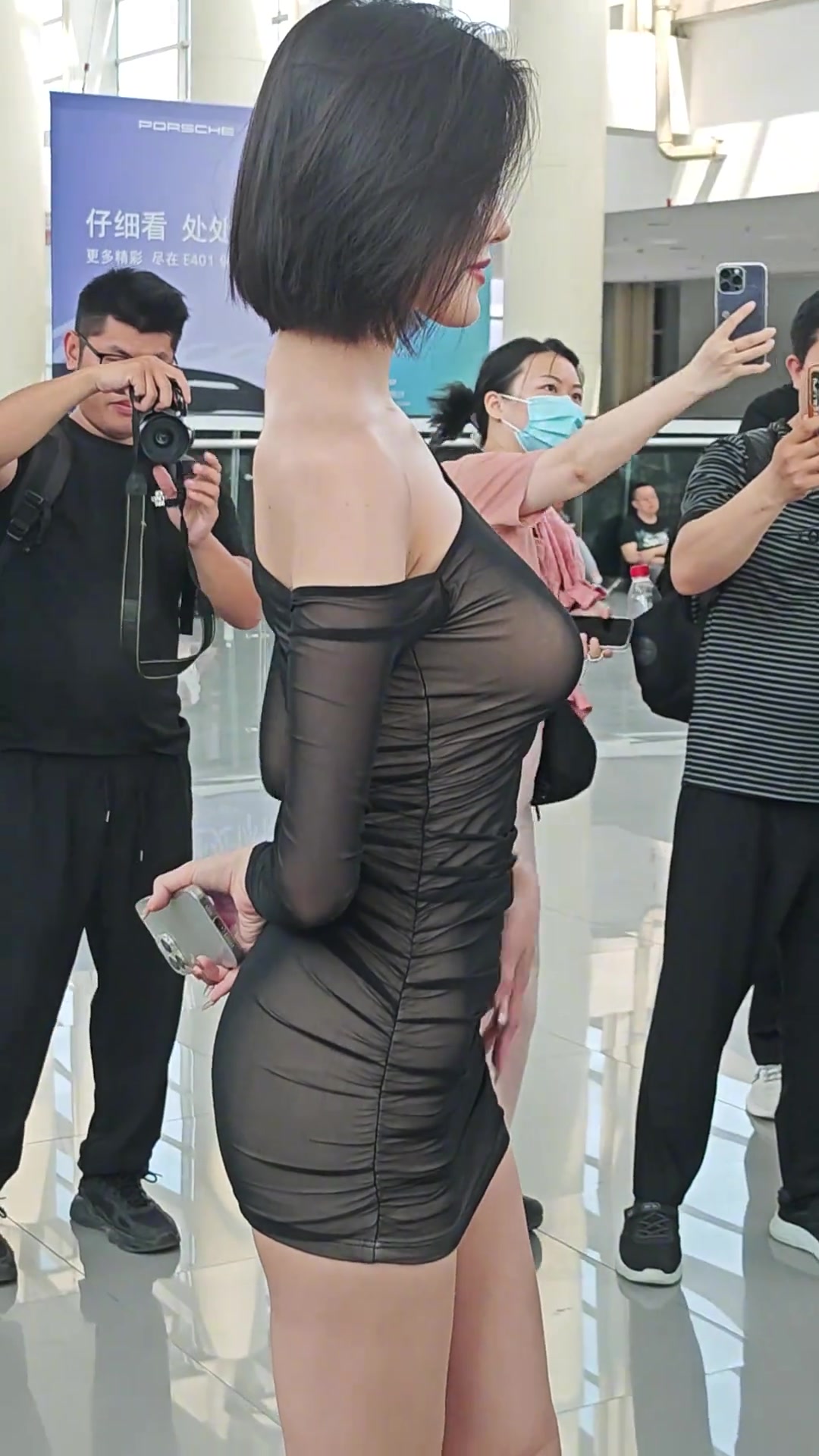 大哥们去车展的目的 往往并不在于看车