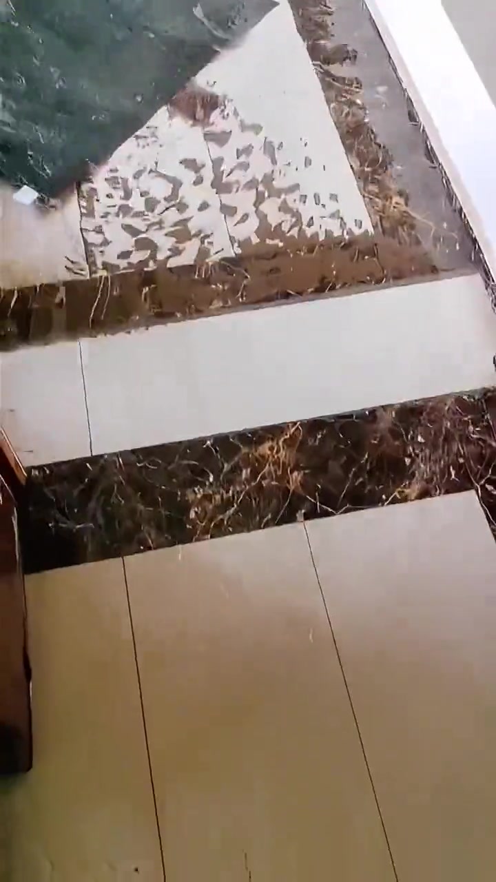 这消防安全感灌得满满的，快变成水帘洞了