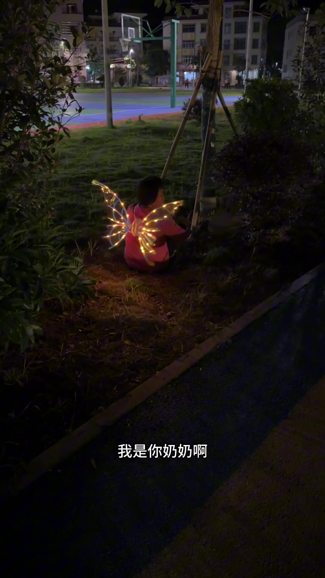 哈哈哈！这背影杀手呈现的也太真实了