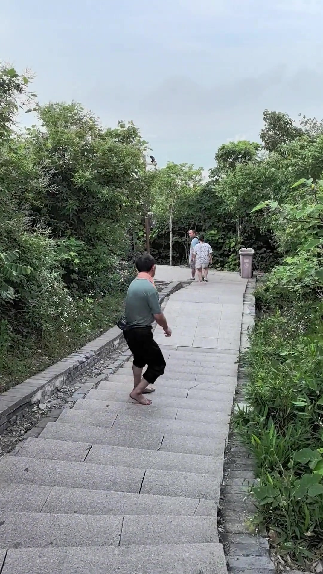 目测大爷要火~