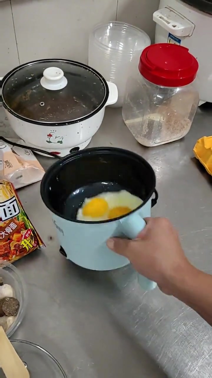 有点东西啊！这都能翻锅？果然善烹者不择锅