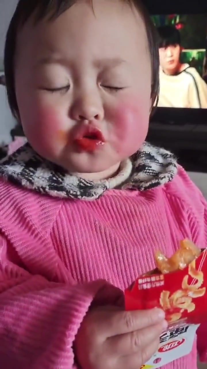 小孩是不是还是不要吃这么辣的