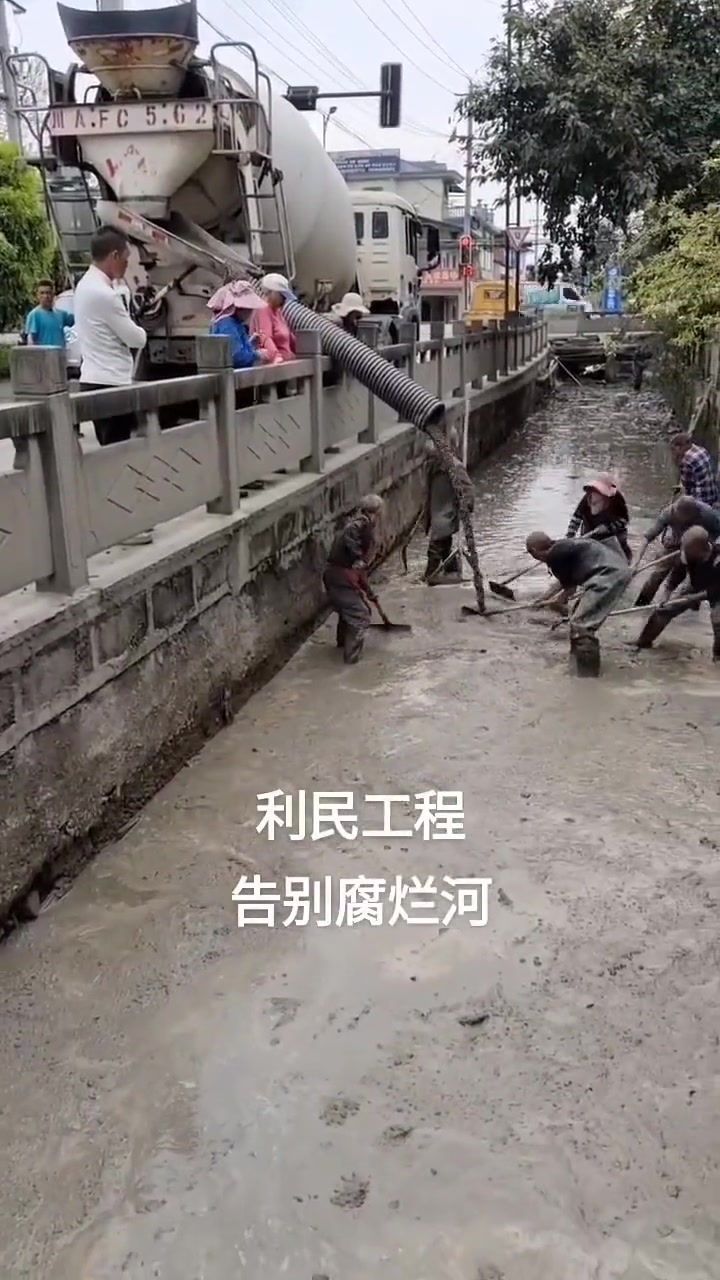 太辛苦！致敬这些工作者！