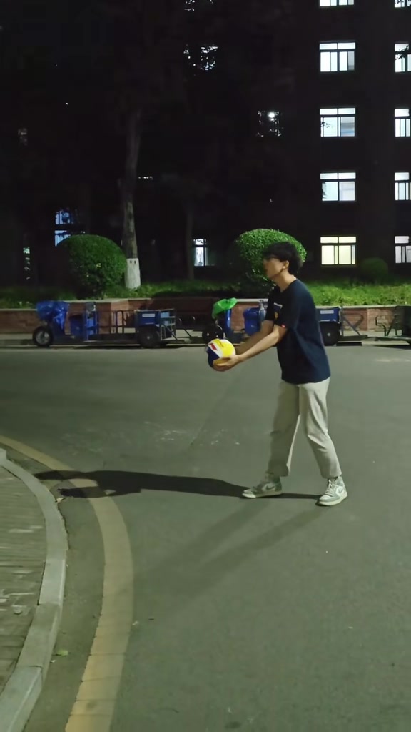 不愧是当代年轻人的，打排球都用脑子