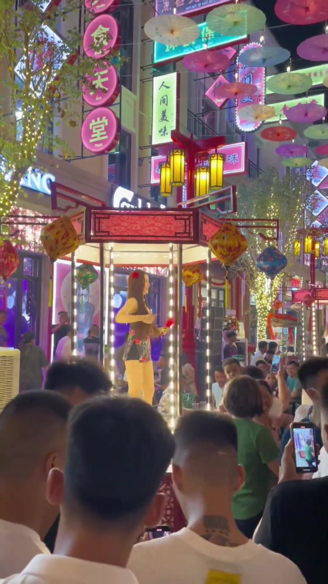 这条街人那么多，不是没有道理的。。。