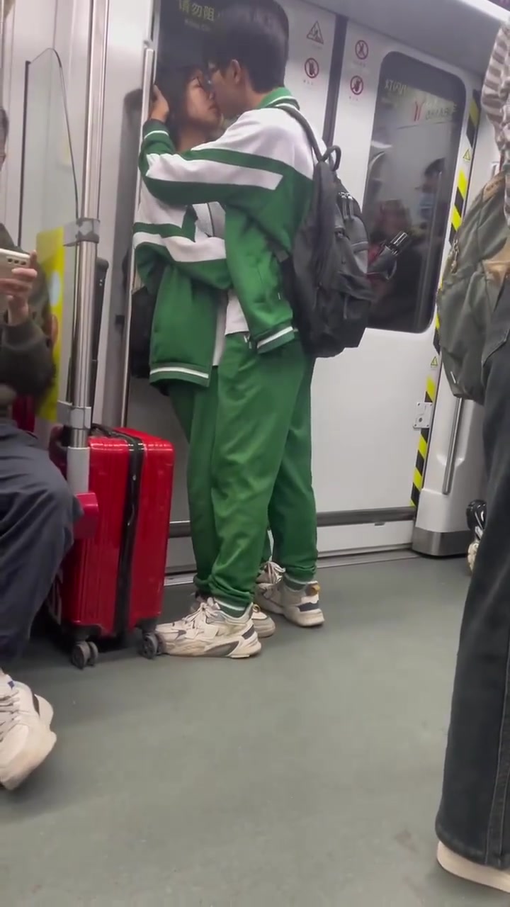 现在的中学生也太早熟了吧