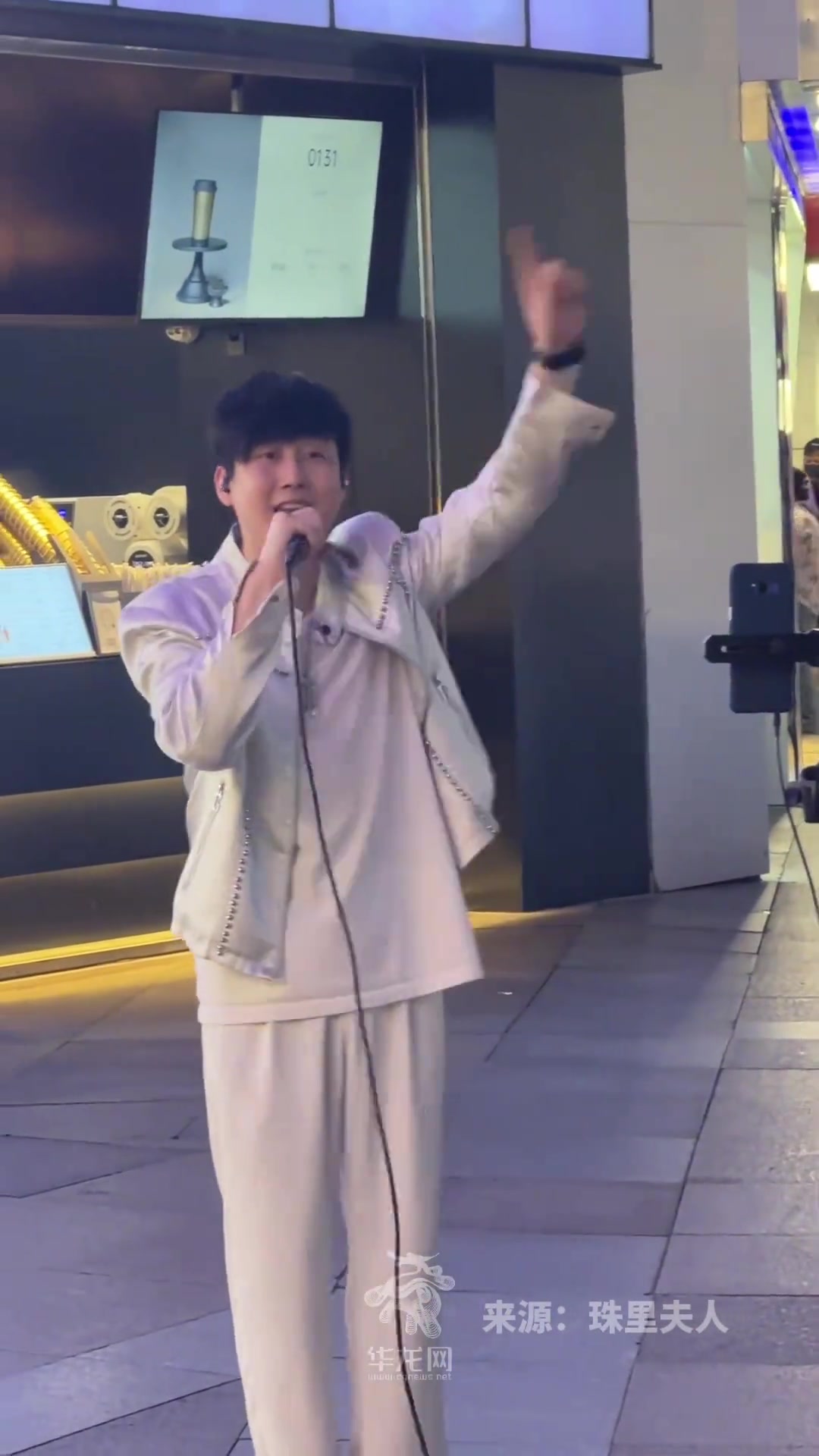 本人看了都要懵的程度！林俊杰“南宁分杰”街头驻唱
