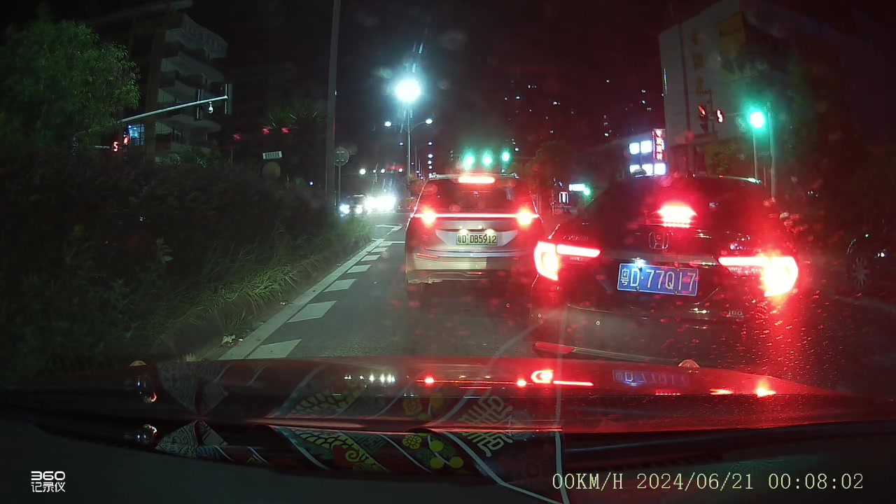 这不找死么？大晚上查到一辆酒驾的