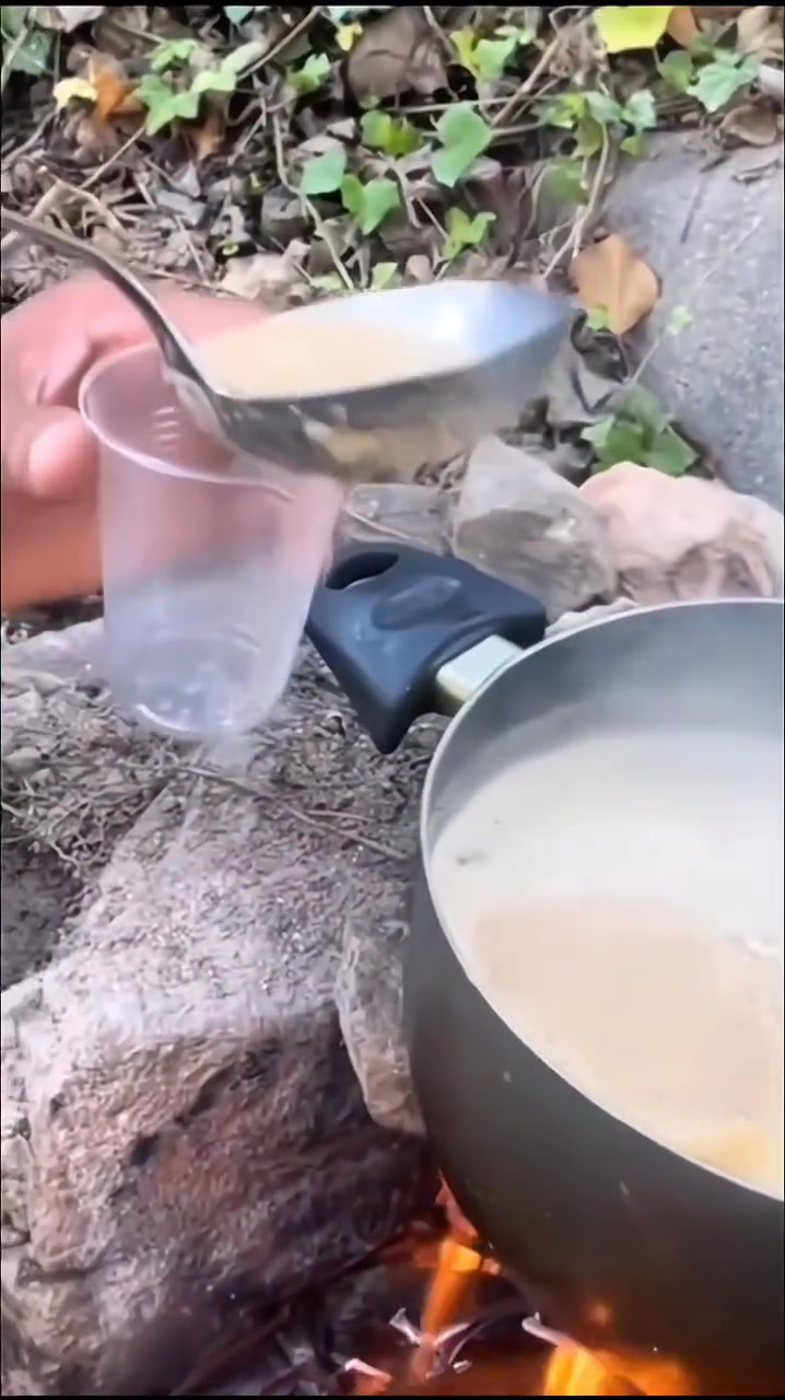 杯子：说了不喝不喝还硬灌，现在好了吧