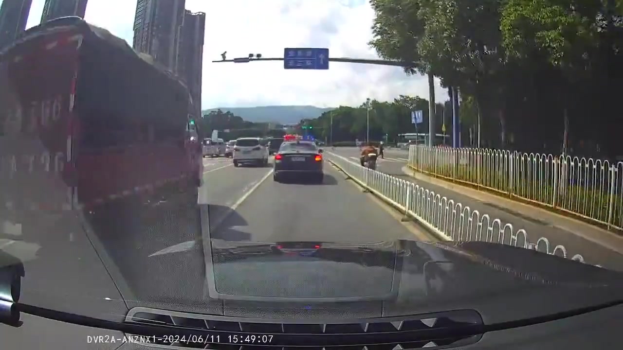 这是在搞什么名堂？