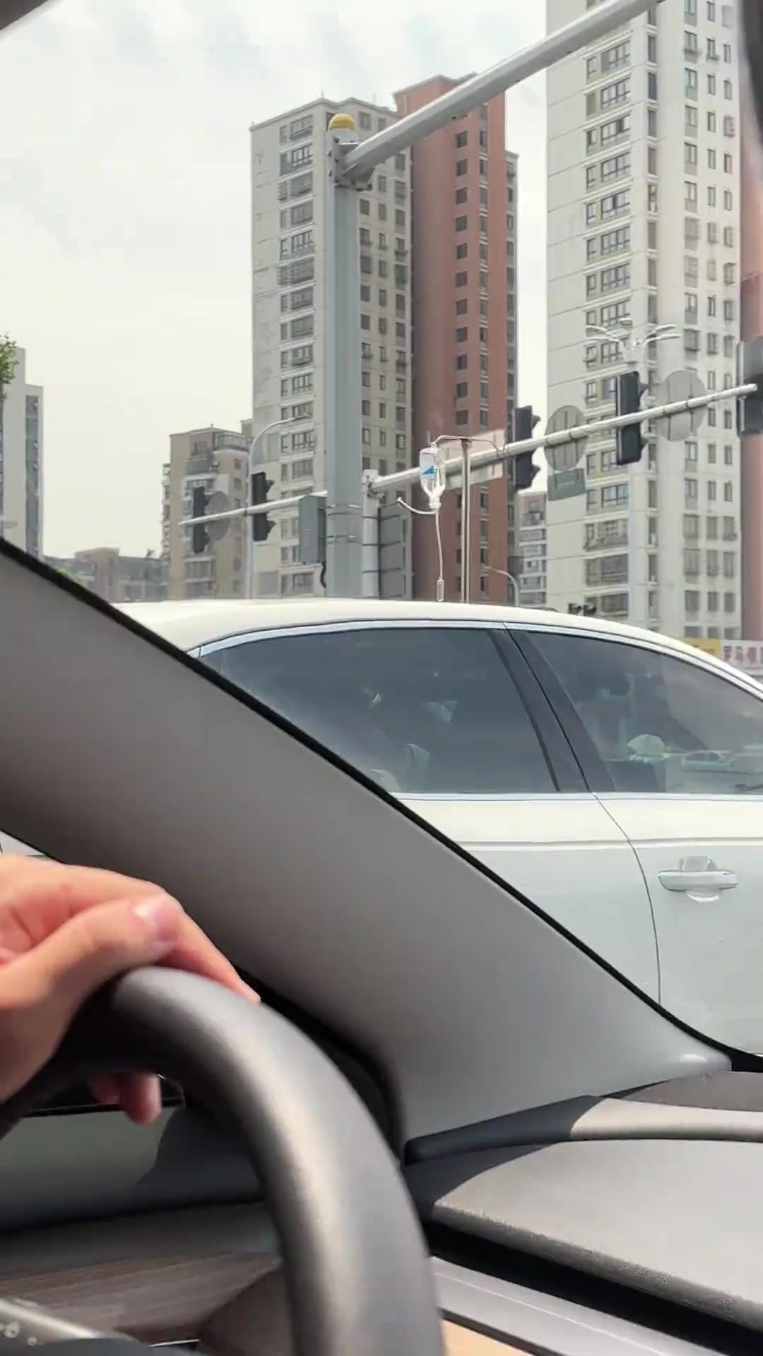 强者从不抱怨环境