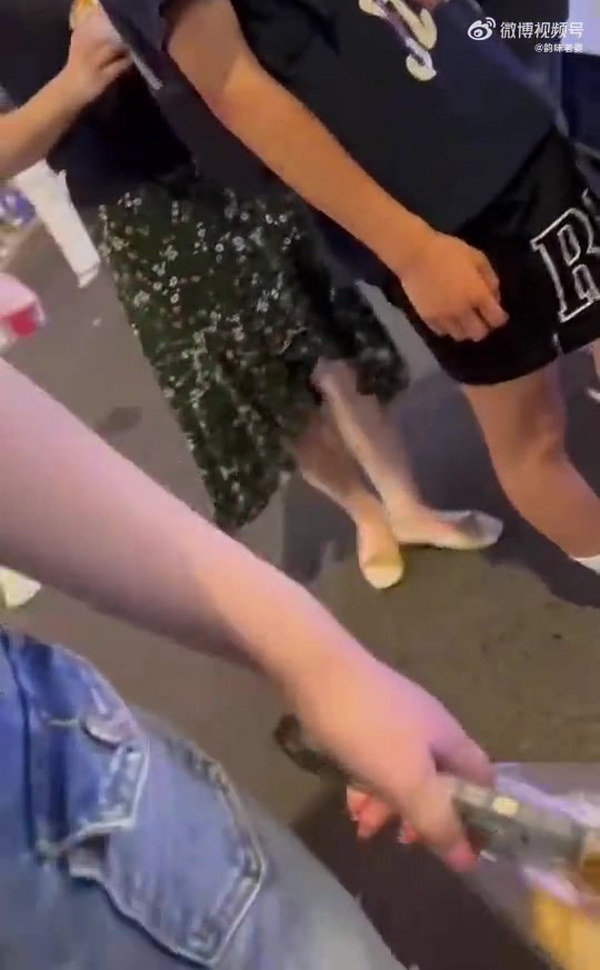 太猥琐了！他怎么会有这种行为！！