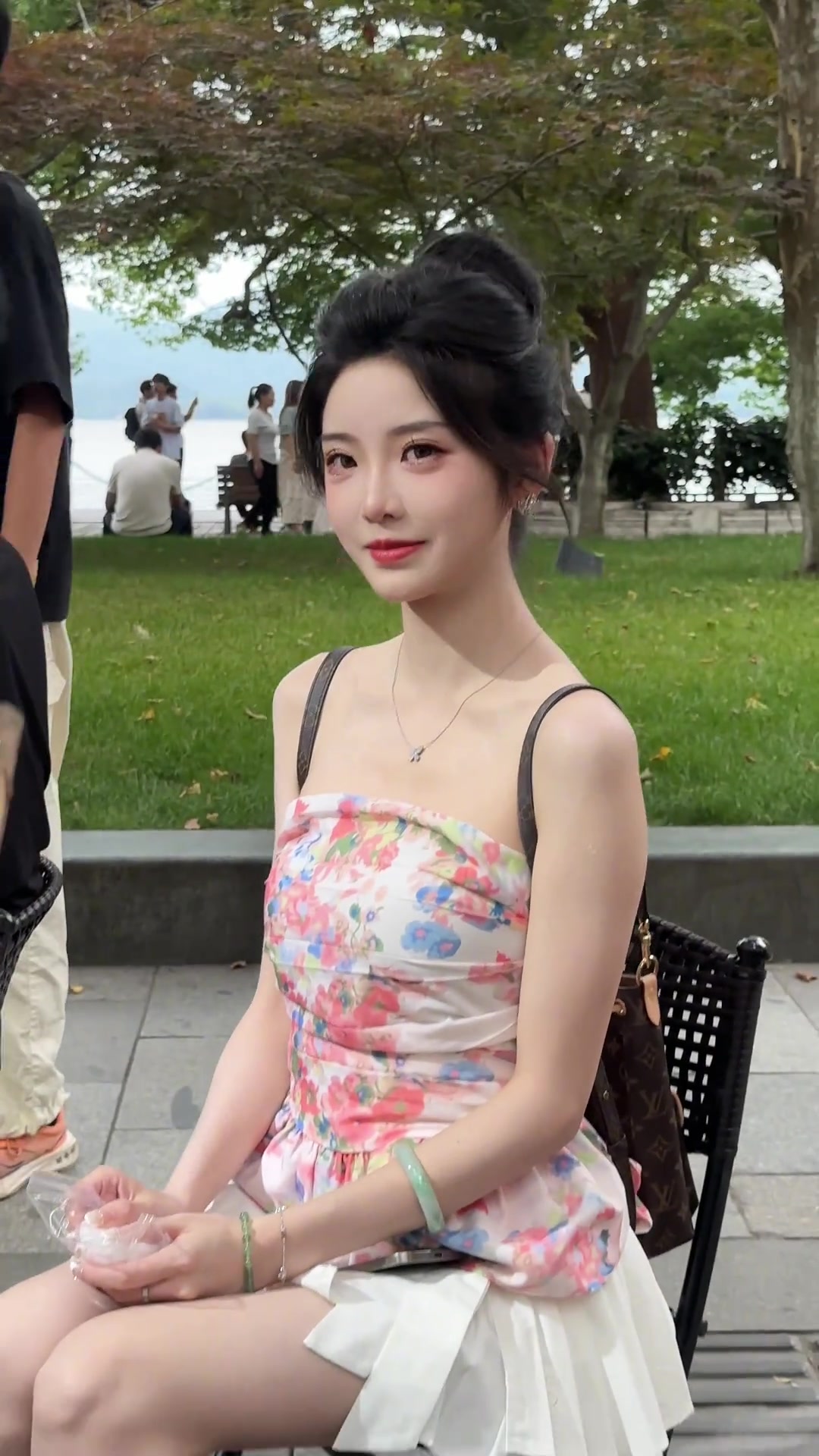 大家来看看画的像不？