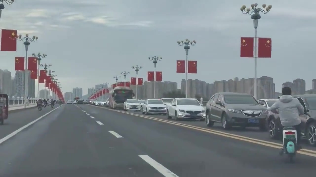 这个世界没有他在乎的人了吗