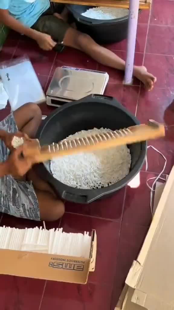 吧友们看的出来这是在做什么吗？也不像粉笔呀