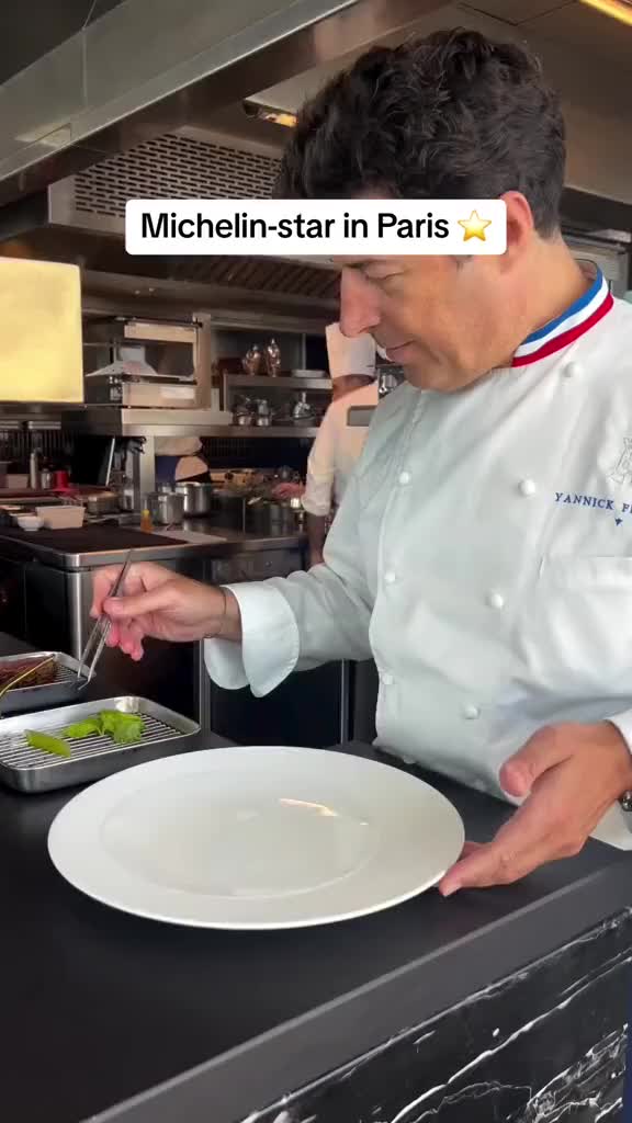 小盘一摆，菜量减少百分之80，价格上涨百分之80