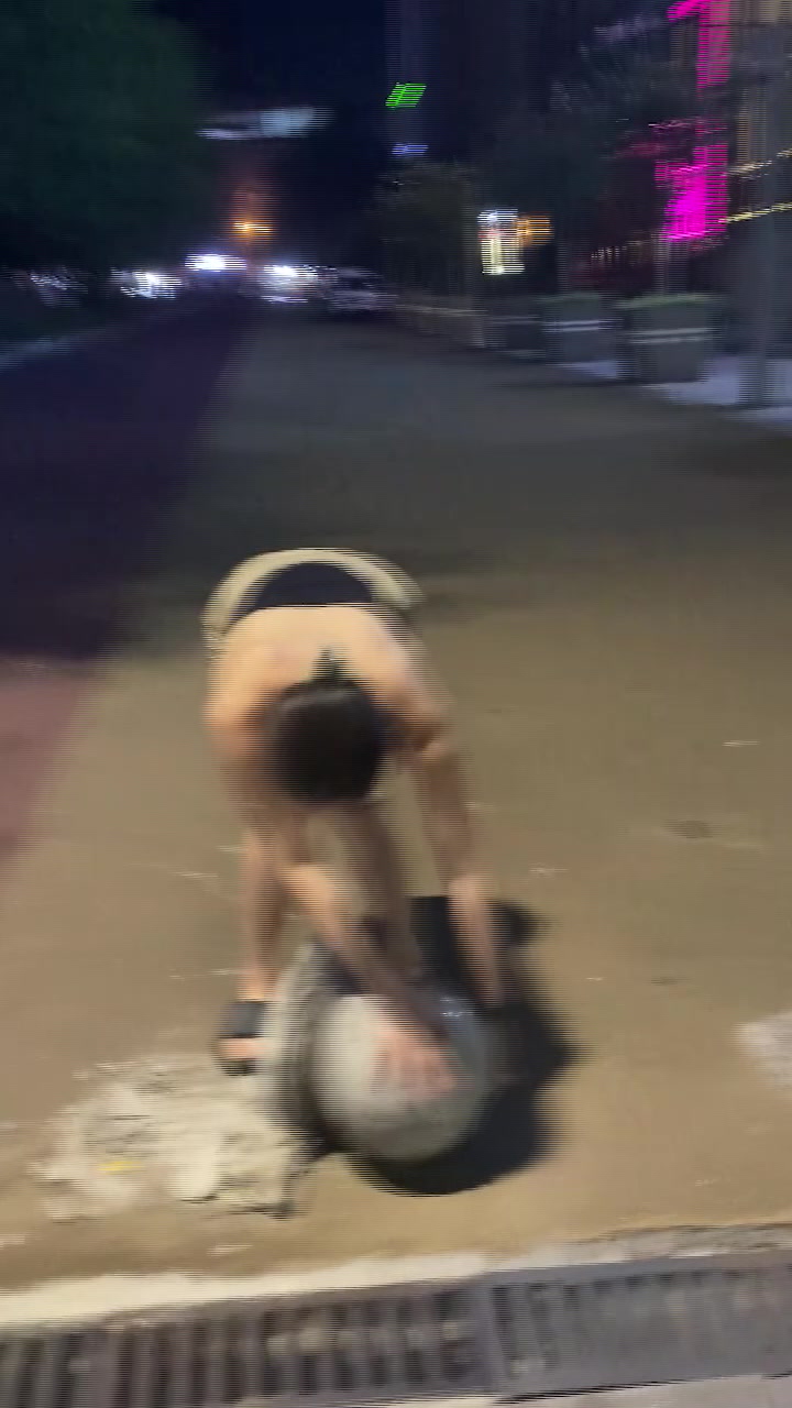 原来女生喝醉了也喜欢干这事啊