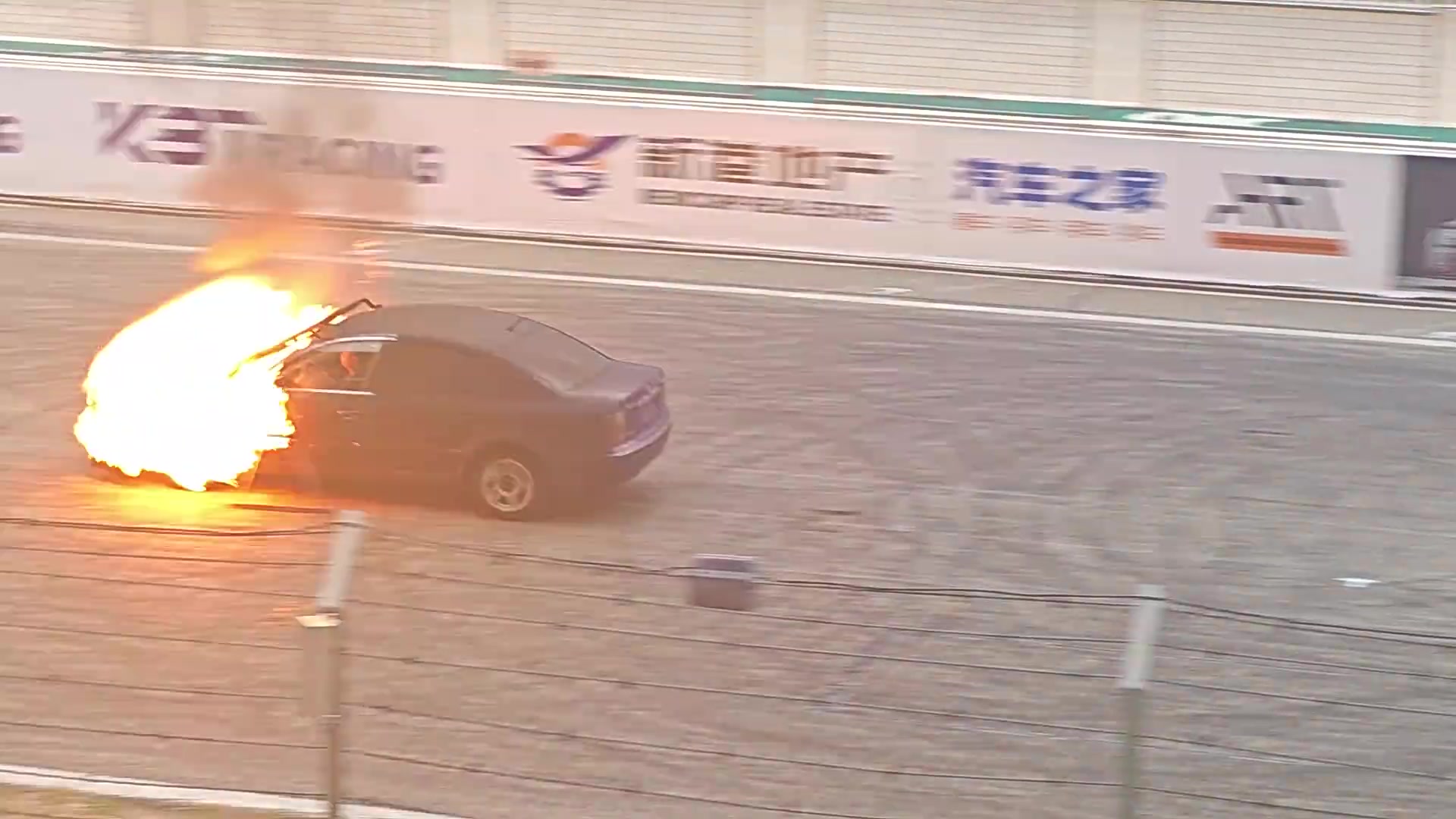 懂行的解释下这个大变火车