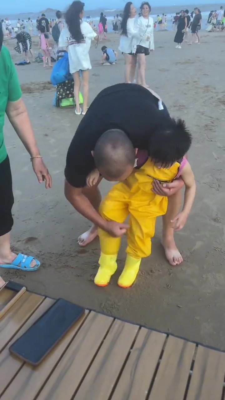 老太太甚至洗了洗手