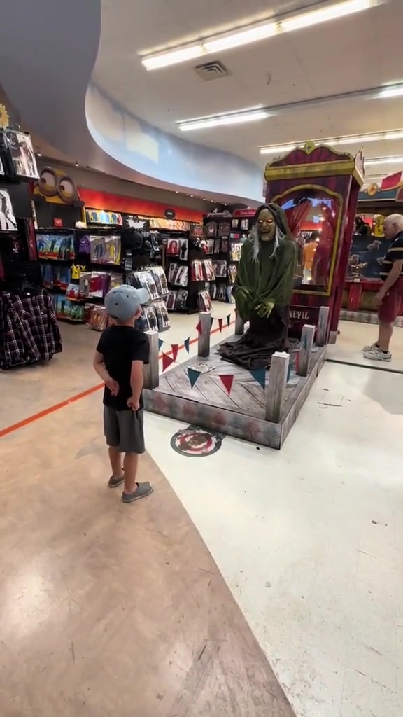 不吓你你又不乐意，吓了你你又不开心