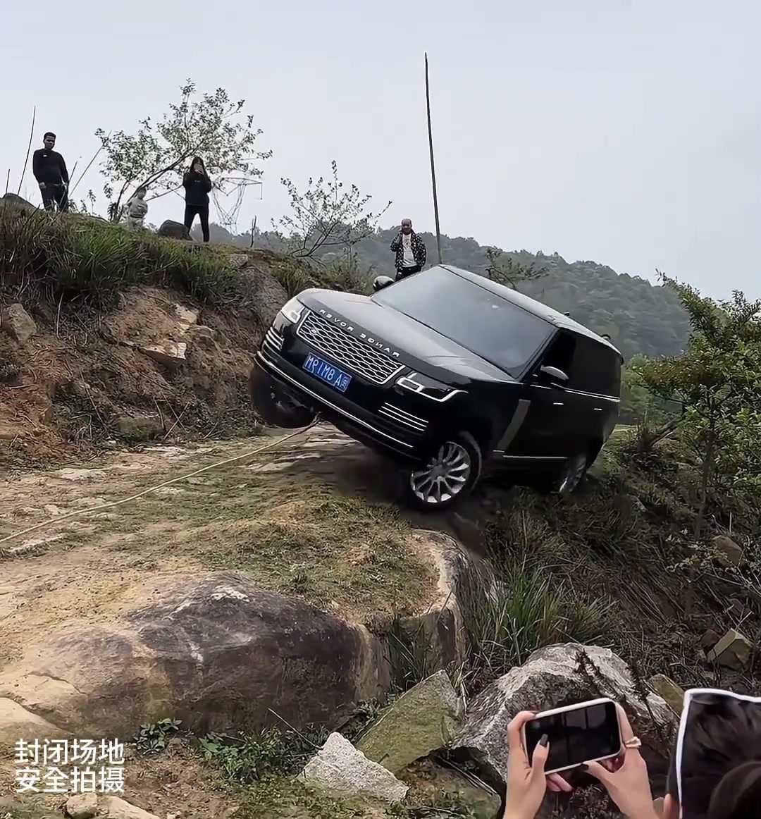 你这么开，路虎也遭不住啊