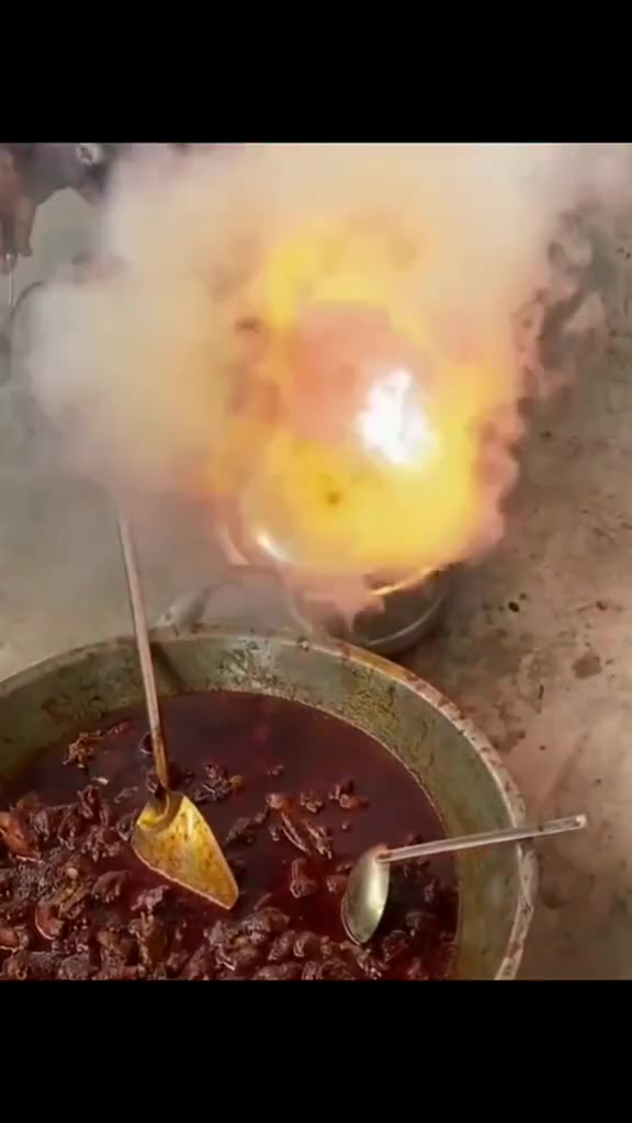 不懂就问，这是在做黑火药吗