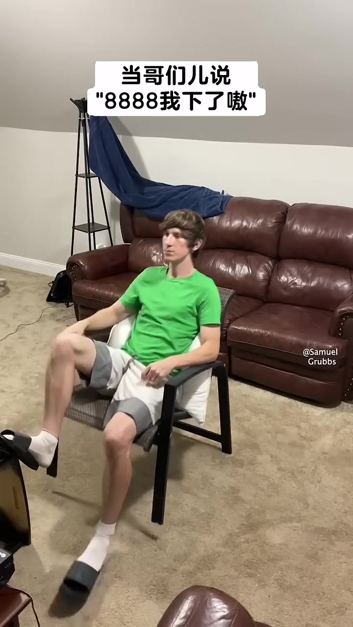 外国小哥的创意视频！这是咋做的也不像是倒放啊1