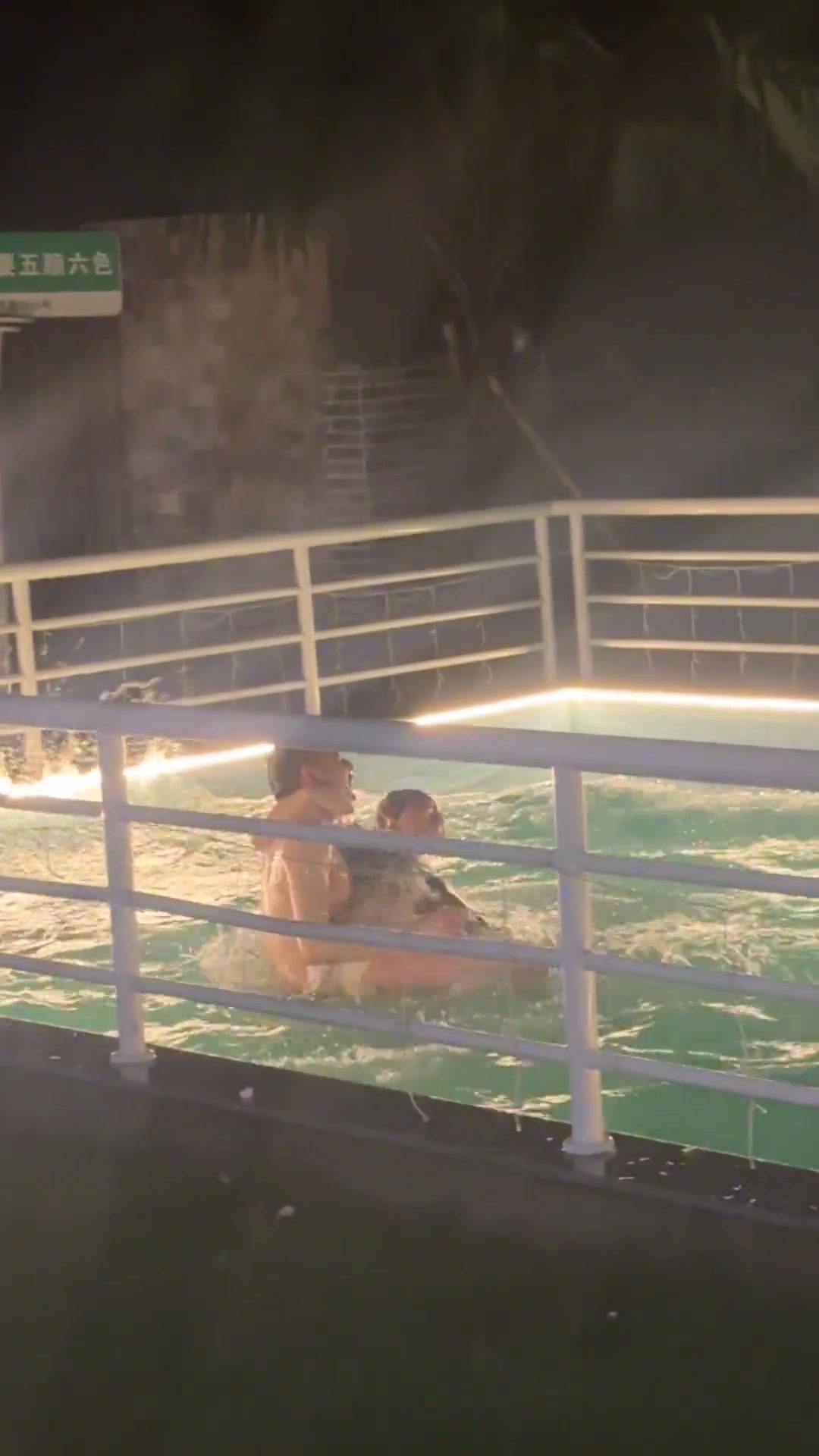 小伙不会是故意配小姐姐跳水的吧