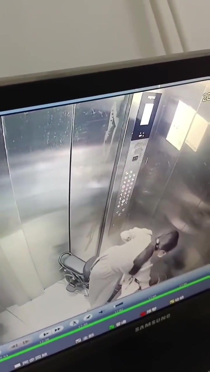 电动车不允许进电梯是有原因的！