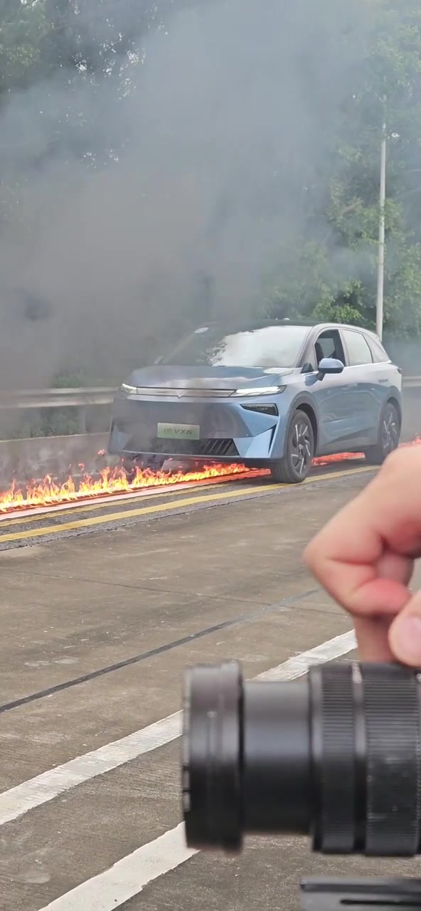 用这样的方式测试汽车不会燃烧